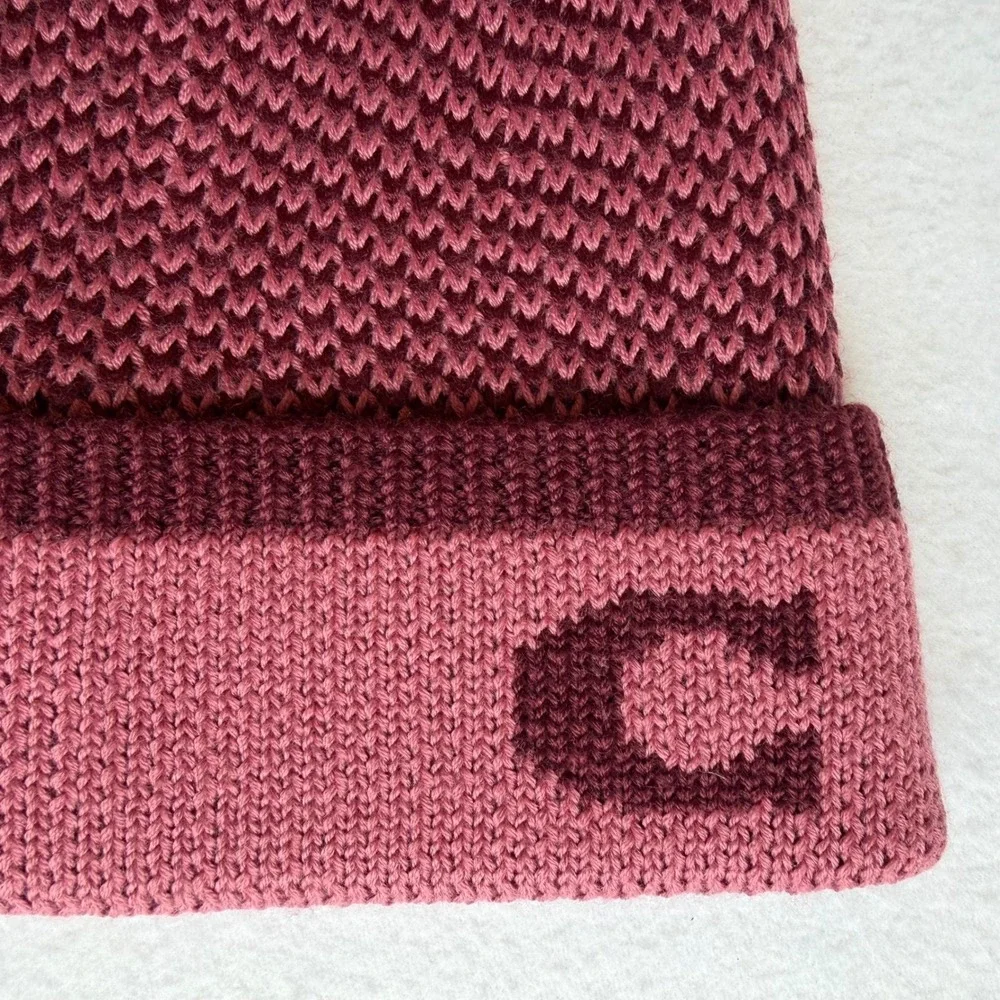 Coach Colorblock Knit Beanie Pink‎ Burgundy Wool Blend Hat NOWT Logo Winter